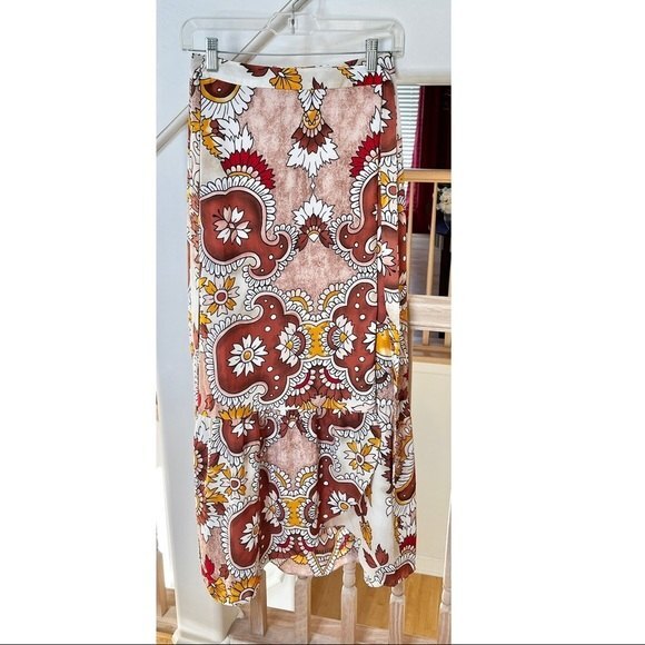 BCBGMAXAZRIA Grand Paisley
Maxi Wrap Skirt In Dusty Rio XS NWT - Picture 4 of 14